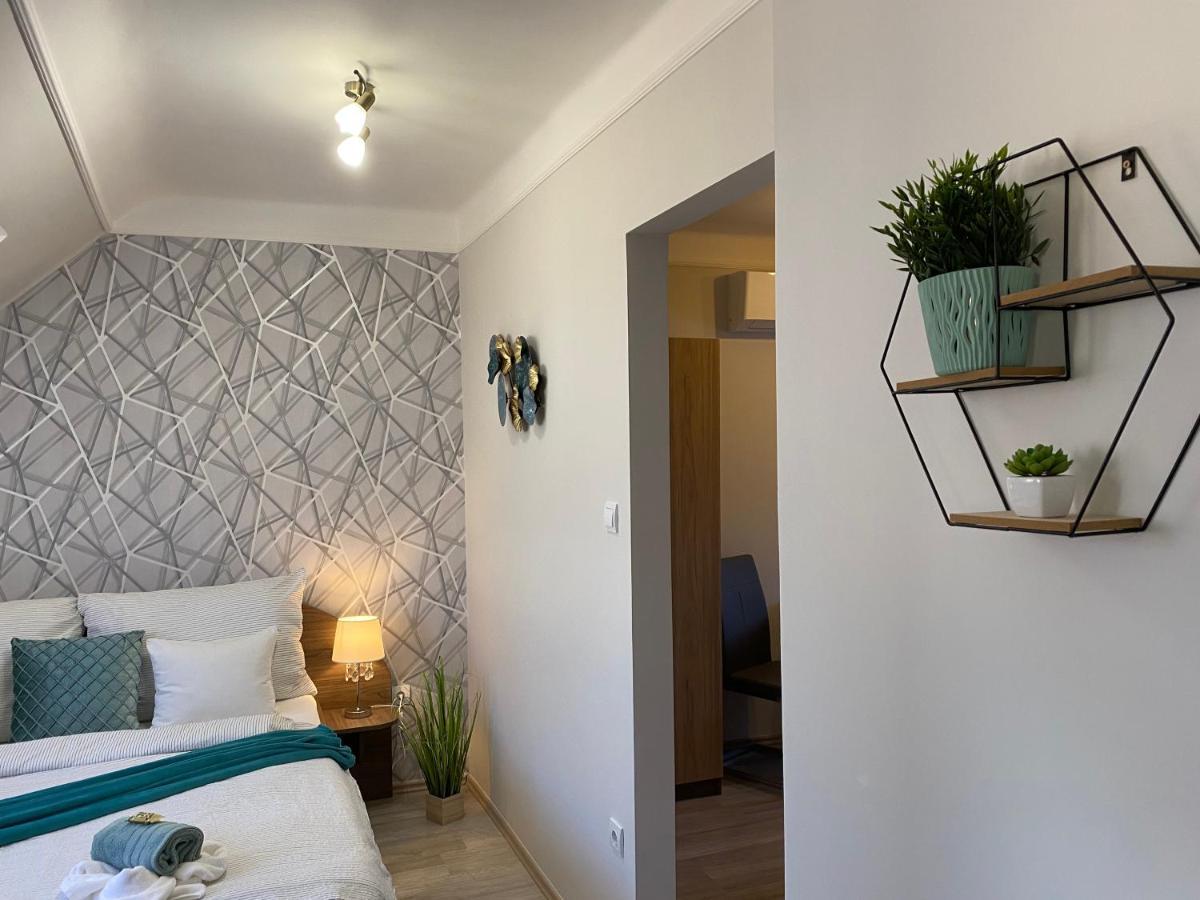 Oreo Apartman Eger Bagian luar foto