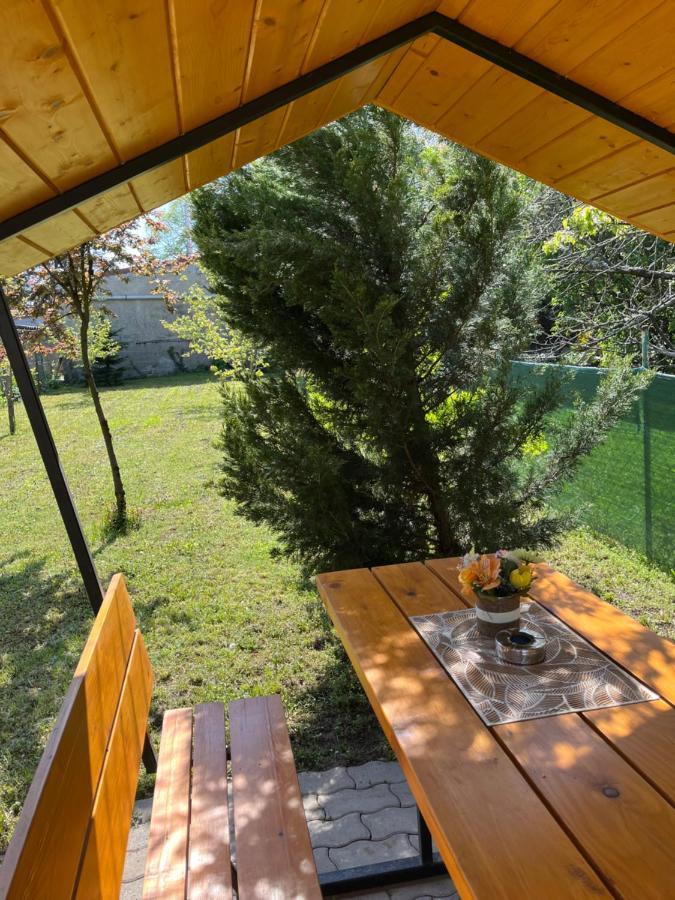 Oreo Apartman Eger Bagian luar foto