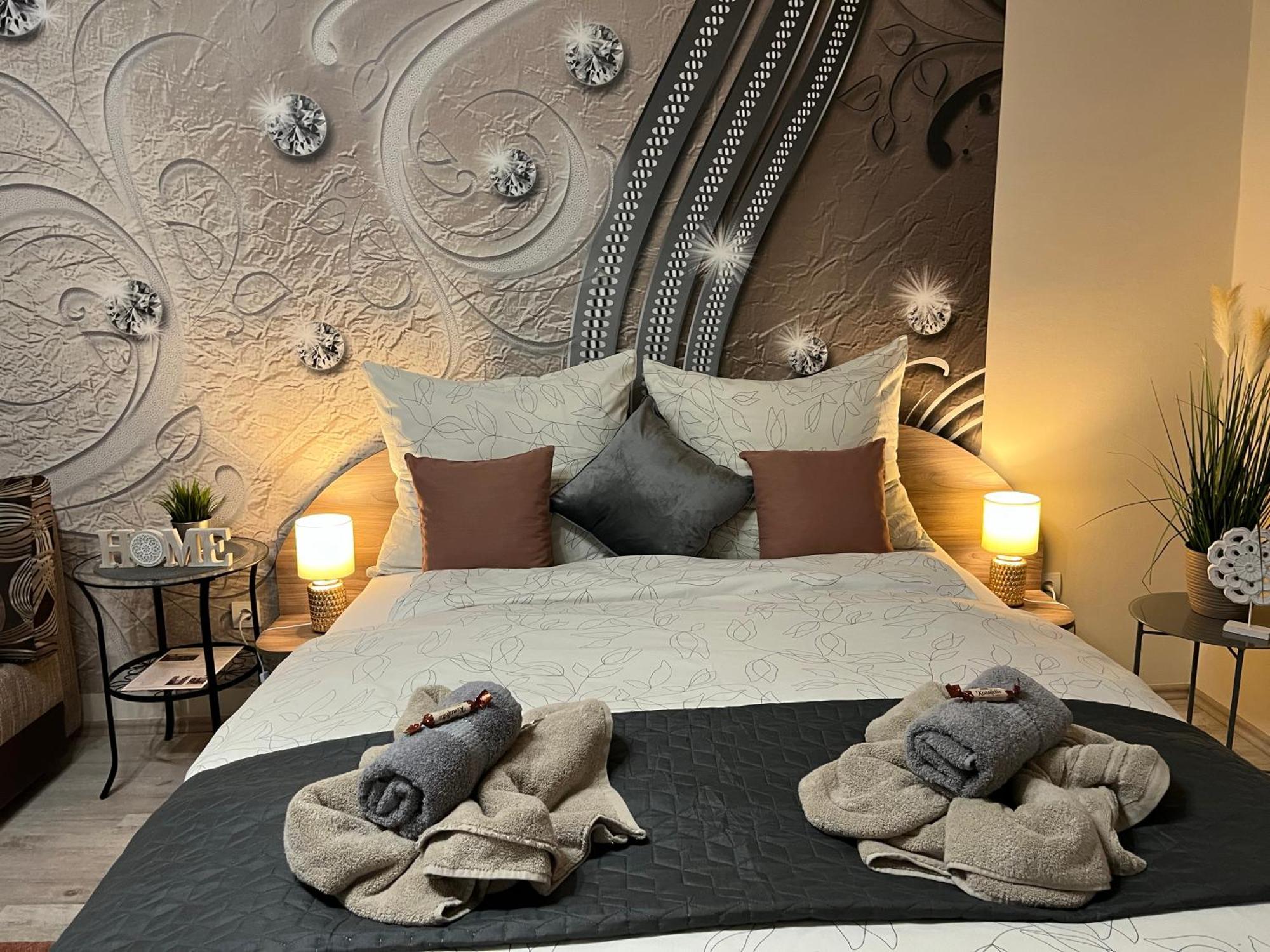 Oreo Apartman Eger Bagian luar foto