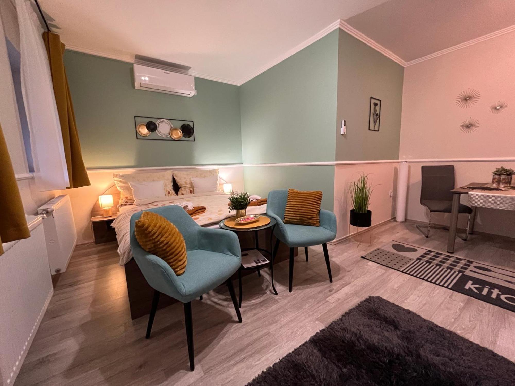 Oreo Apartman Eger Bagian luar foto
