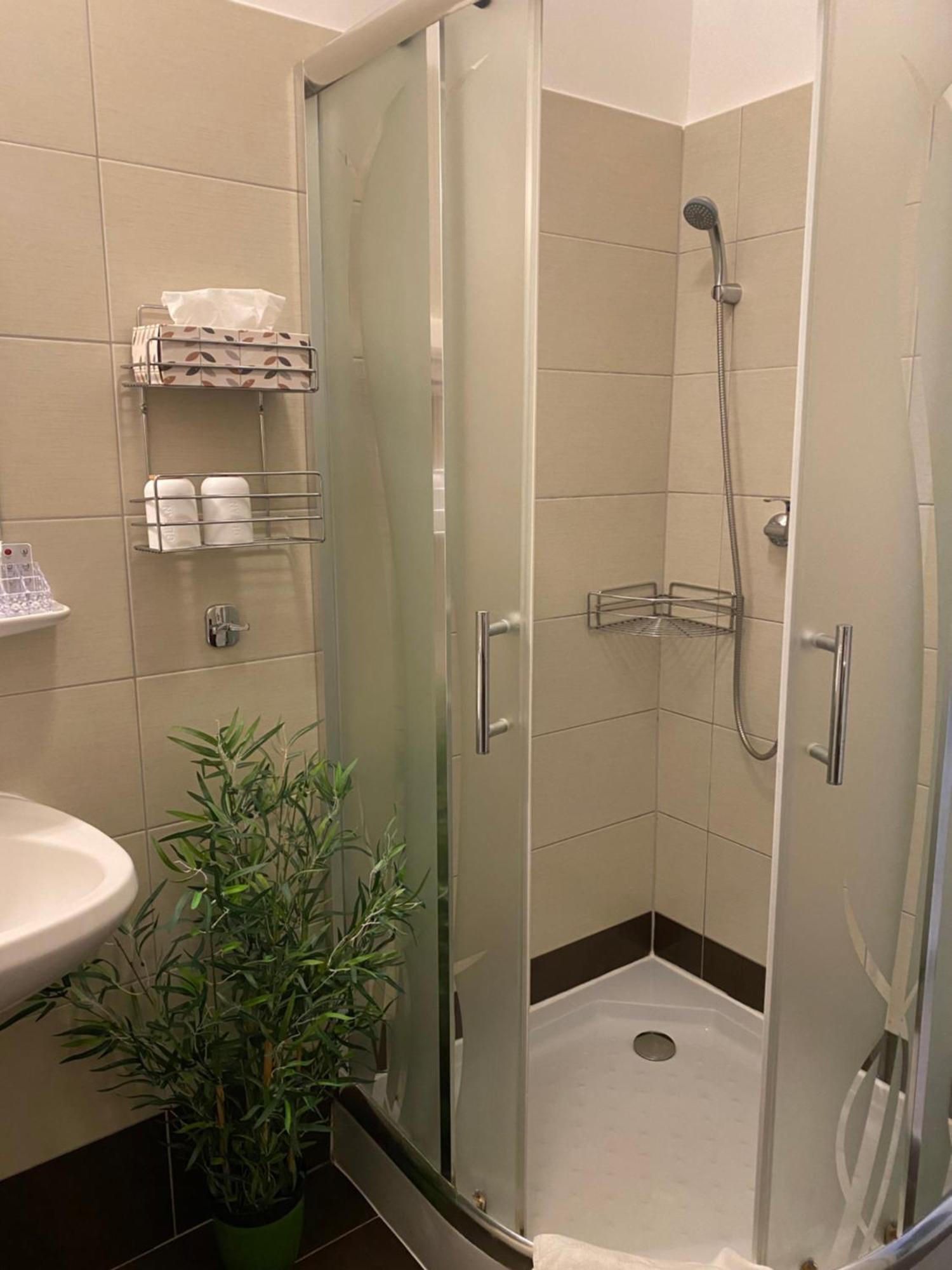 Oreo Apartman Eger Bagian luar foto